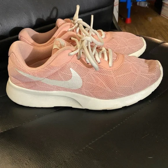 Nike Shoes Nike Womens Sneakers Size Pink Tanjun Se Running